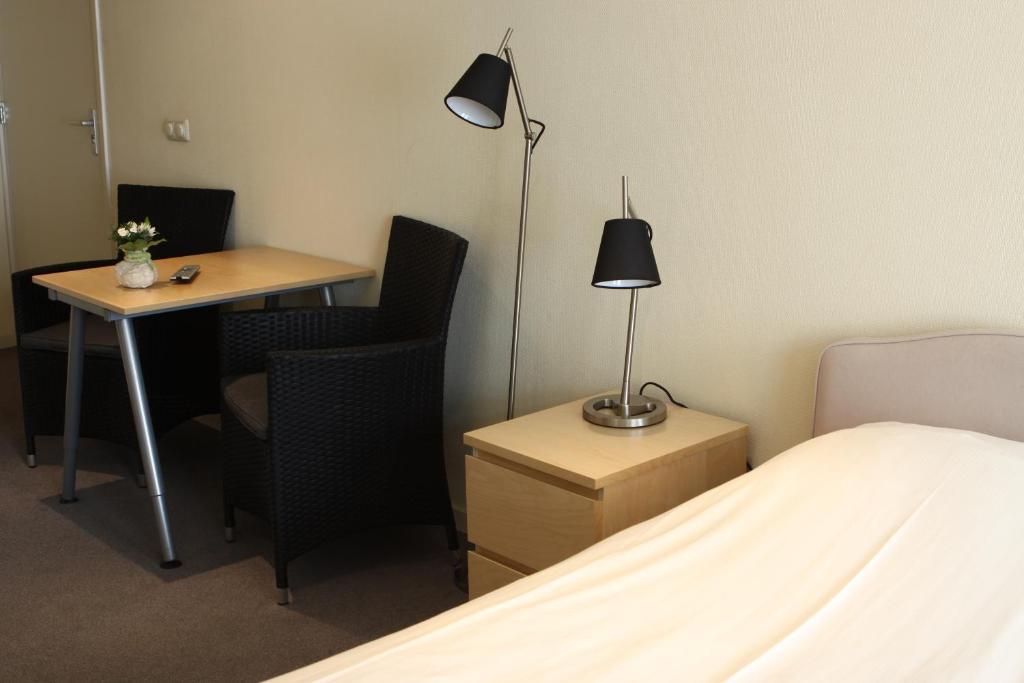 Hotel De Harmonie Linne ภายนอก รูปภาพ