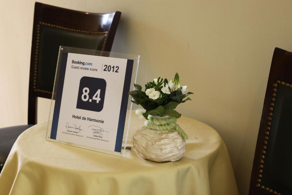 Hotel De Harmonie Linne ภายนอก รูปภาพ