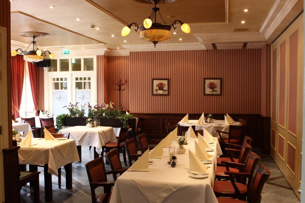 Hotel De Harmonie Linne ภายนอก รูปภาพ