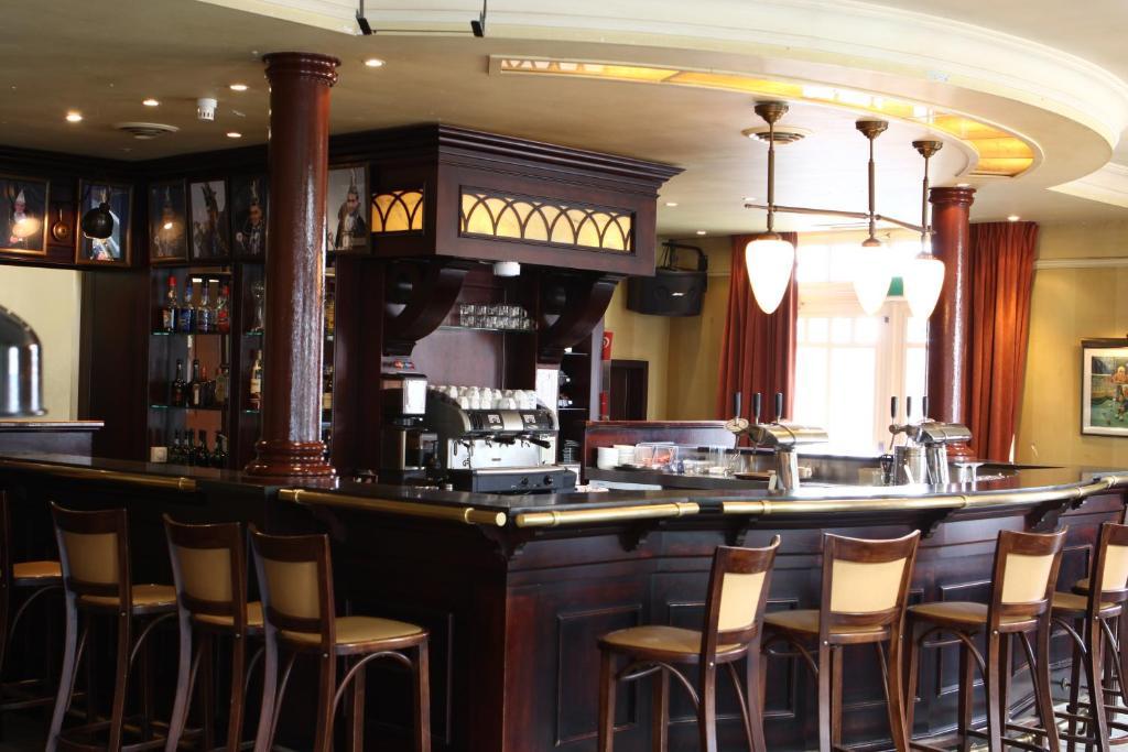 Hotel De Harmonie Linne ภายนอก รูปภาพ